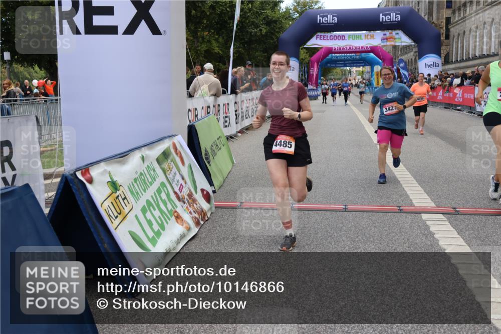 06.09.2026 - CURREX Alsterlauf Strokosch-Dieckow http://msf.ph/oto/10146866 06.09.2026 10:22:13 Ziel 2362, 2481, 2612, 2613, 3427, 3707, 4118, 4260, 4261, 4485, 4486, 5149, 5897, 6310 meine-sportfotos.de