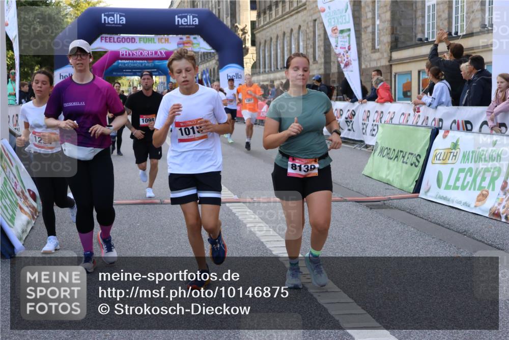 06.09.2026 - CURREX Alsterlauf Strokosch-Dieckow http://msf.ph/oto/10146875 06.09.2026 11:54:02 Ziel 1006, 1018, 1098, 1150, 1223, 1249, 1267, 1291, 1298, 1305, 1309, 8139, 8245 meine-sportfotos.de