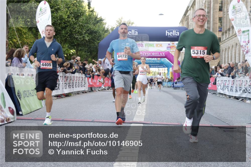 06.09.2026 - CURREX Alsterlauf Yannick Fuchs http://msf.ph/oto/10146905 06.09.2026 09:48:12 Ziel 2104, 2134, 2275, 3632, 3665, 4405, 4472, 4583, 5315, 5804, 6009, 6414, 8041 meine-sportfotos.de