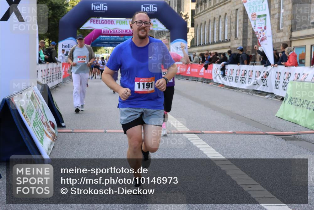 06.09.2026 - CURREX Alsterlauf Strokosch-Dieckow http://msf.ph/oto/10146973 06.09.2026 11:54:33 Ziel 1086, 1104, 1122, 1151, 1168, 1191, 1325, 1328, 1332, 1339, 8185, 8239, 8240 meine-sportfotos.de