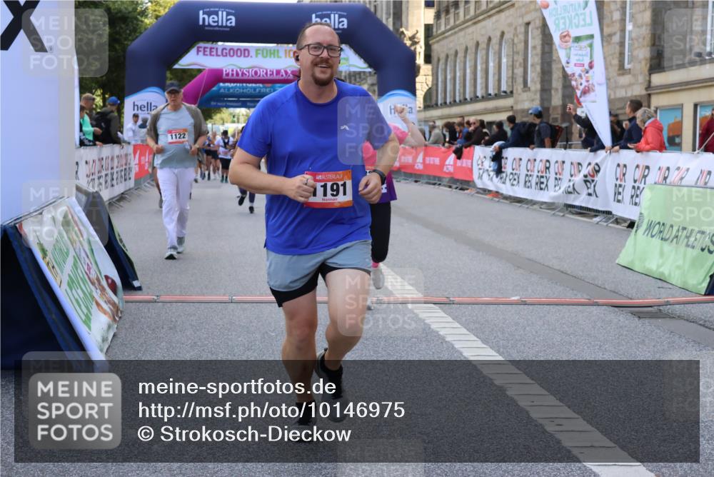 06.09.2026 - CURREX Alsterlauf Strokosch-Dieckow http://msf.ph/oto/10146975 06.09.2026 11:54:33 Ziel 1086, 1104, 1122, 1151, 1168, 1191, 1325, 1328, 1332, 1339, 8185, 8239, 8240 meine-sportfotos.de