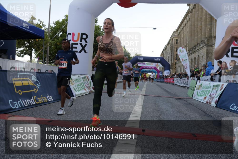 06.09.2026 - CURREX Alsterlauf Yannick Fuchs http://msf.ph/oto/10146991 06.09.2026 09:48:17 Ziel 2104, 2189, 2275, 2746, 3632, 3878, 4254, 4405, 4472, 4583, 5153, 5315, 5804, 6414, 8041 meine-sportfotos.de