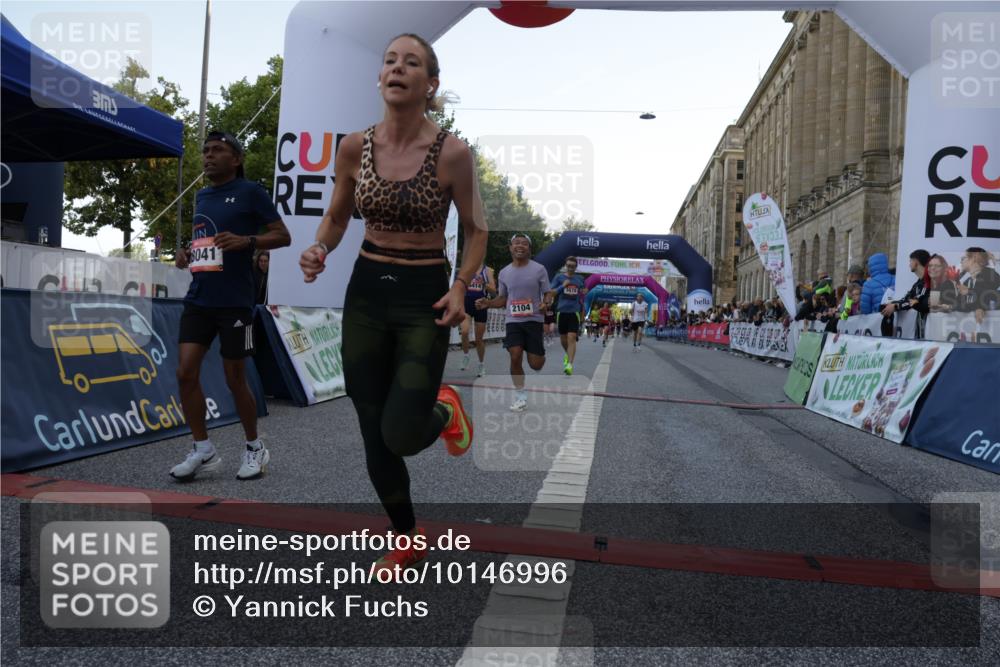 06.09.2026 - CURREX Alsterlauf Yannick Fuchs http://msf.ph/oto/10146996 06.09.2026 09:48:17 Ziel 2104, 2189, 2275, 2746, 3632, 3878, 4254, 4405, 4472, 4583, 5153, 5315, 5804, 6414, 8041 meine-sportfotos.de
