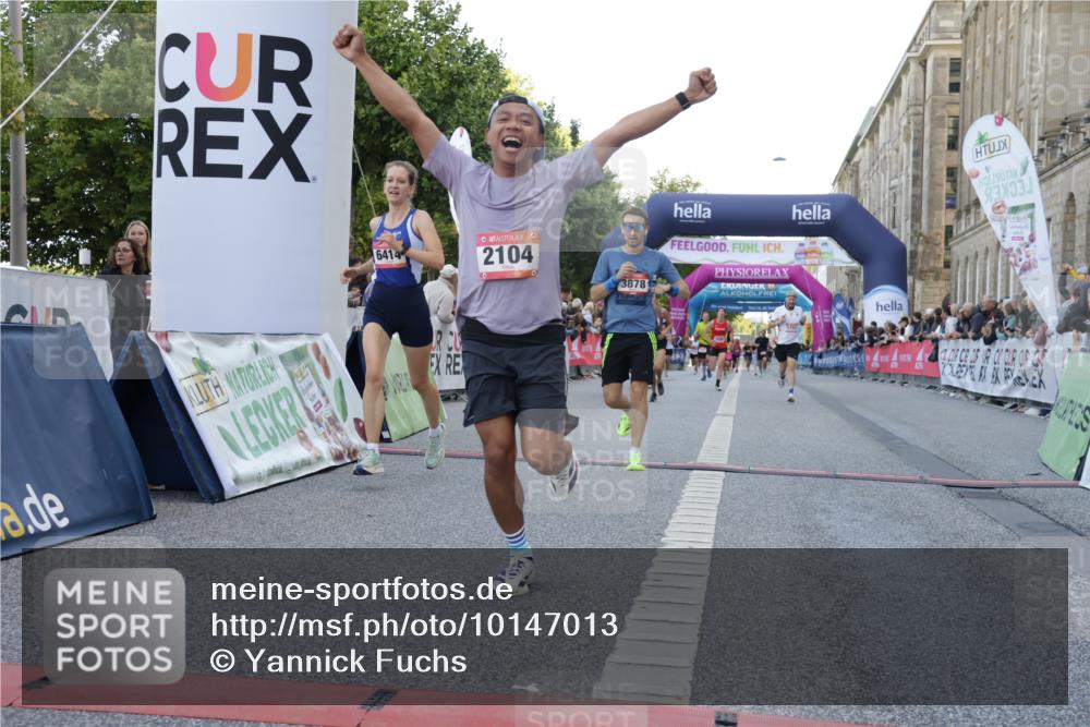 06.09.2026 - CURREX Alsterlauf Yannick Fuchs http://msf.ph/oto/10147013 06.09.2026 09:48:17 Ziel 2104, 2189, 2275, 2746, 3632, 3878, 4254, 4405, 4472, 4583, 5153, 5315, 5804, 6414, 8041 meine-sportfotos.de