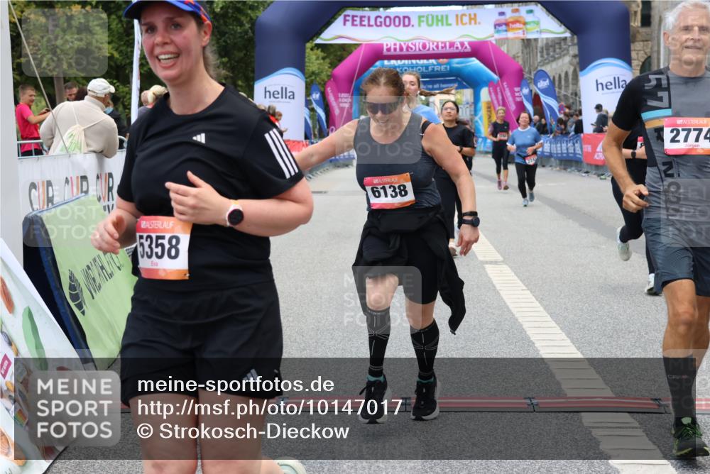 06.09.2026 - CURREX Alsterlauf Strokosch-Dieckow http://msf.ph/oto/10147017 06.09.2026 10:22:45 Ziel 2751, 2774, 3372, 5289, 5358, 5563, 6489, 8074, 8119 meine-sportfotos.de