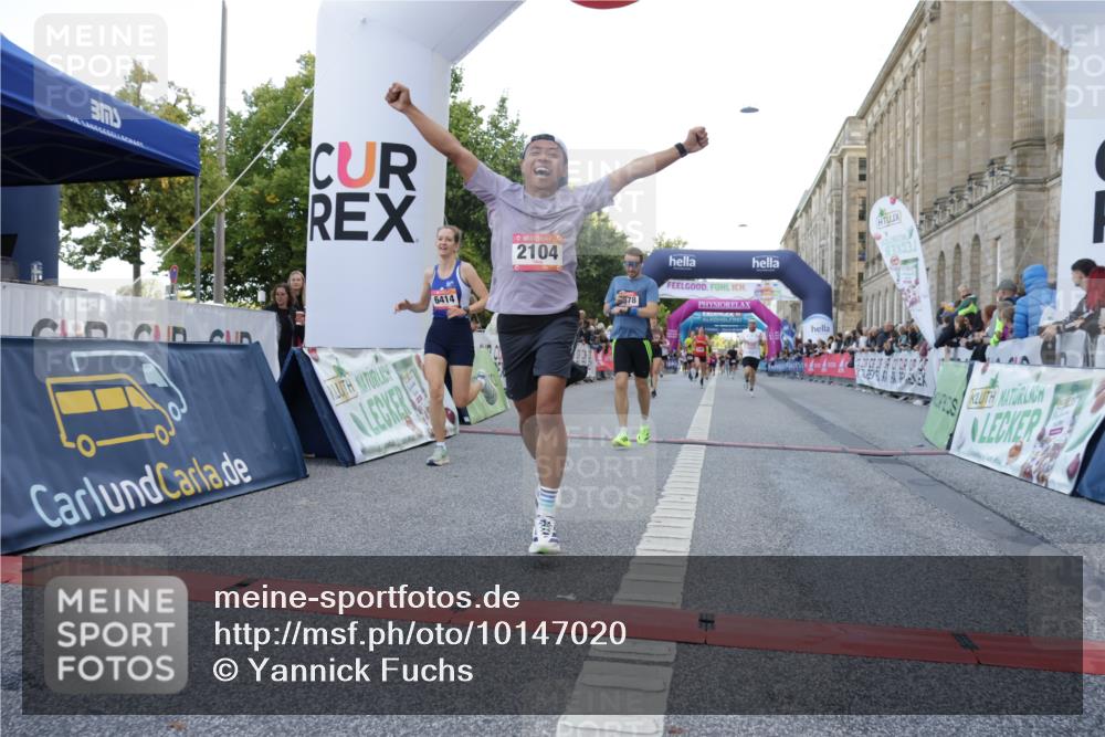 06.09.2026 - CURREX Alsterlauf Yannick Fuchs http://msf.ph/oto/10147020 06.09.2026 09:48:18 Ziel 2104, 2189, 2275, 2746, 3878, 4254, 4405, 4472, 4583, 5153, 5315, 5868, 6414, 8041 meine-sportfotos.de