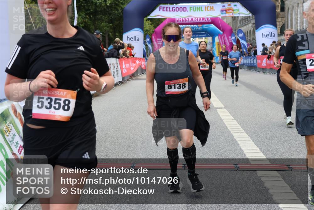06.09.2026 - CURREX Alsterlauf Strokosch-Dieckow http://msf.ph/oto/10147026 06.09.2026 10:22:45 Ziel 2751, 2774, 3372, 5289, 5358, 5563, 6489, 8074, 8119 meine-sportfotos.de