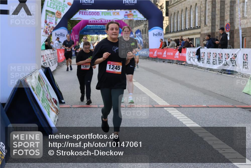 06.09.2026 - CURREX Alsterlauf Strokosch-Dieckow http://msf.ph/oto/10147061 06.09.2026 11:55:06 Ziel 1013, 1147, 1170, 1177, 1196, 1245, 1278, 1307, 1341 meine-sportfotos.de