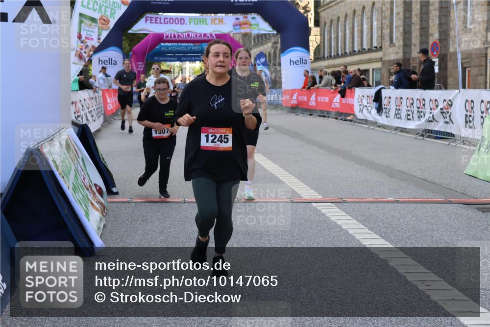 06.09.2026 - CURREX Alsterlauf Strokosch-Dieckow http://msf.ph/oto/10147065 06.09.2026 11:55:06 Ziel 1013, 1147, 1170, 1177, 1196, 1245, 1278, 1307, 1341 meine-sportfotos.de