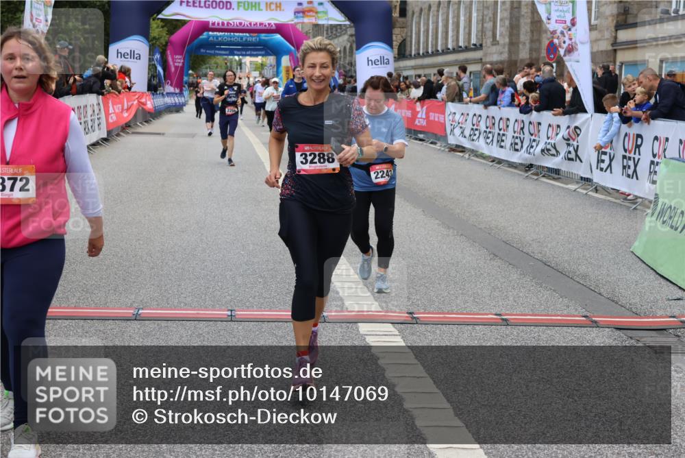 06.09.2026 - CURREX Alsterlauf Strokosch-Dieckow http://msf.ph/oto/10147069 06.09.2026 10:22:52 Ziel 2206, 2243, 2490, 3288, 3372, 5128, 5289, 6489, 8074, 8119 meine-sportfotos.de