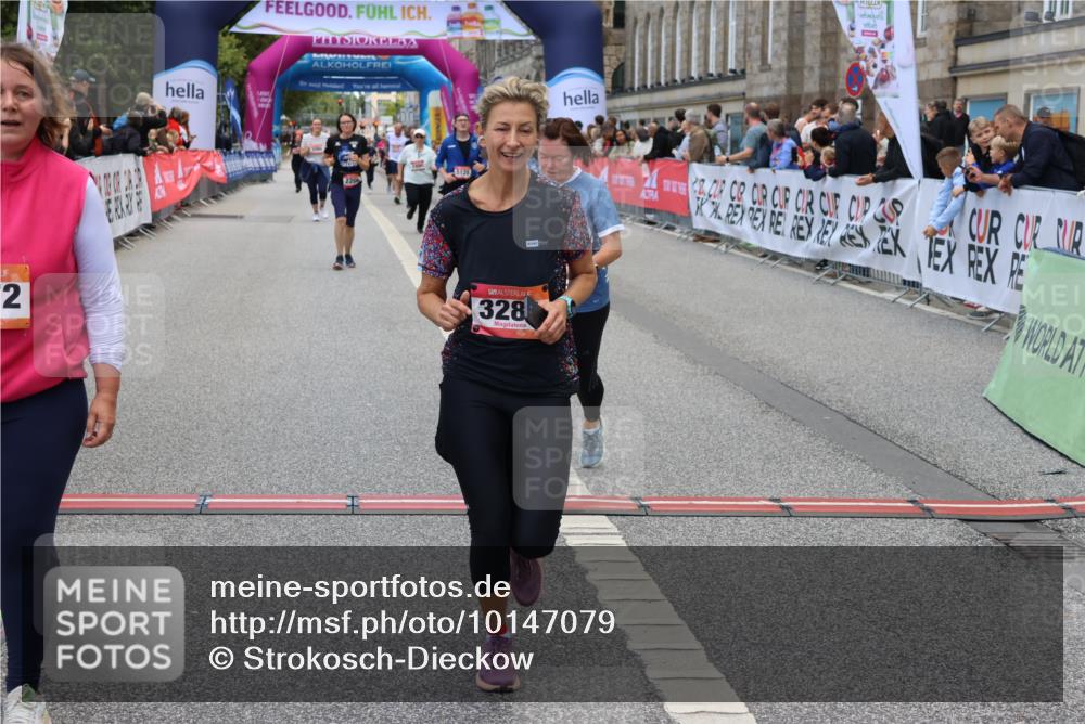06.09.2026 - CURREX Alsterlauf Strokosch-Dieckow http://msf.ph/oto/10147079 06.09.2026 10:22:52 Ziel 2206, 2243, 2490, 3288, 3372, 5128, 5289, 6489, 8074, 8119 meine-sportfotos.de