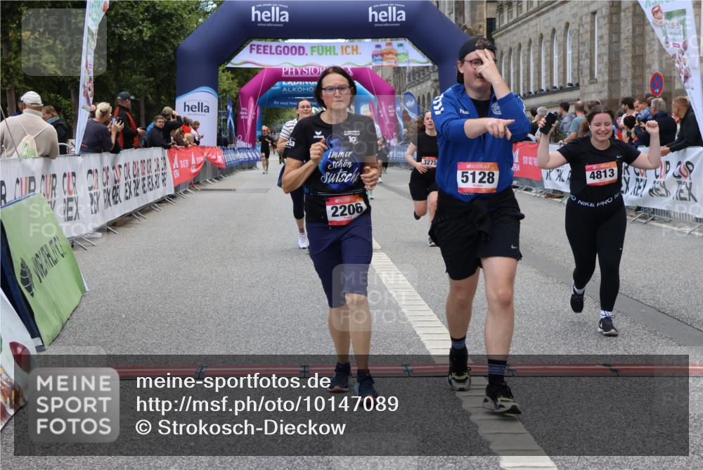 06.09.2026 - CURREX Alsterlauf Strokosch-Dieckow http://msf.ph/oto/10147089 06.09.2026 10:22:58 Ziel 2206, 2243, 2490, 3275, 3288, 4813, 5128 meine-sportfotos.de