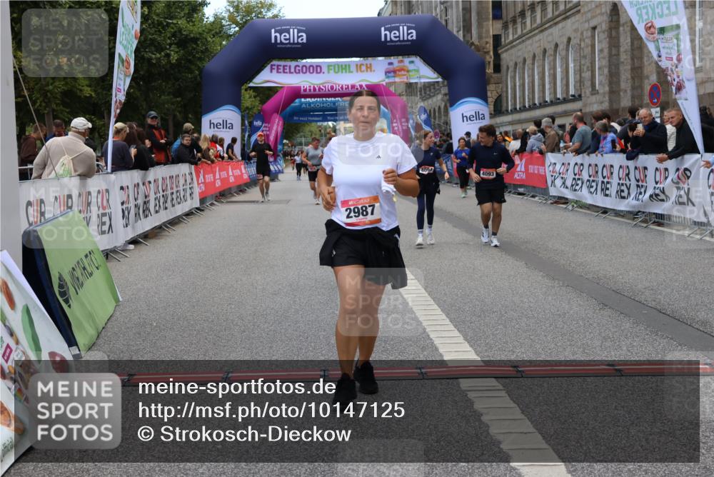 06.09.2026 - CURREX Alsterlauf Strokosch-Dieckow http://msf.ph/oto/10147125 06.09.2026 10:23:08 Ziel 2987, 4093, 4094, 6225, 6387 meine-sportfotos.de