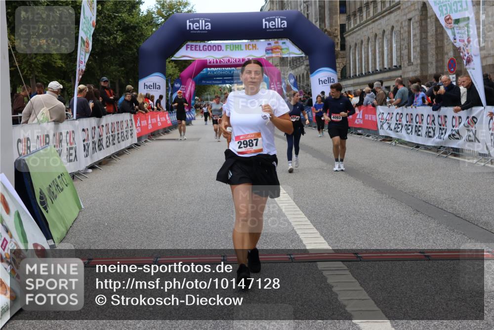 06.09.2026 - CURREX Alsterlauf Strokosch-Dieckow http://msf.ph/oto/10147128 06.09.2026 10:23:08 Ziel 2987, 4093, 4094, 6225, 6387 meine-sportfotos.de