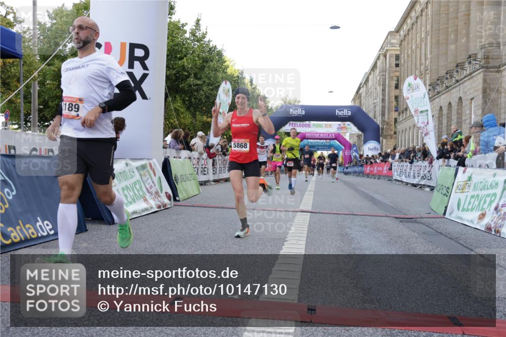 06.09.2026 - CURREX Alsterlauf Yannick Fuchs http://msf.ph/oto/10147130 06.09.2026 09:48:23 Ziel 2104, 2189, 2275, 2746, 2796, 3045, 3860, 3878, 4254, 4690, 4774, 5153, 5311, 5868, 6414 meine-sportfotos.de