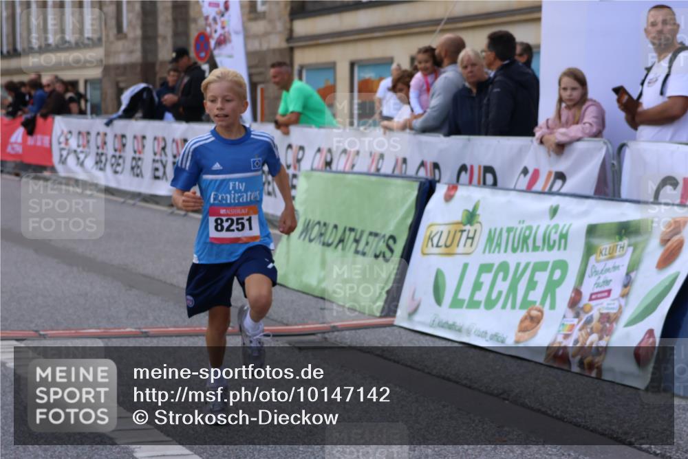 06.09.2026 - CURREX Alsterlauf Strokosch-Dieckow http://msf.ph/oto/10147142 06.09.2026 11:55:55 Ziel 1072, 1109, 1110, 1149, 1296, 1299, 1344, 8042, 8251, 8346 meine-sportfotos.de