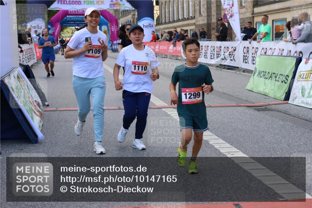 06.09.2026 - CURREX Alsterlauf Strokosch-Dieckow http://msf.ph/oto/10147165 06.09.2026 11:56:01 Ziel 1072, 1109, 1110, 1299, 1320, 1344, 8042, 8103, 8251, 8346 meine-sportfotos.de