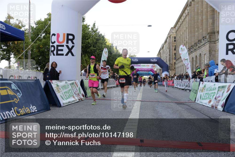 06.09.2026 - CURREX Alsterlauf Yannick Fuchs http://msf.ph/oto/10147198 06.09.2026 09:48:25 Ziel 2189, 2746, 2796, 3045, 3860, 3878, 3977, 4254, 4690, 4774, 5153, 5311, 5868, 6040 meine-sportfotos.de