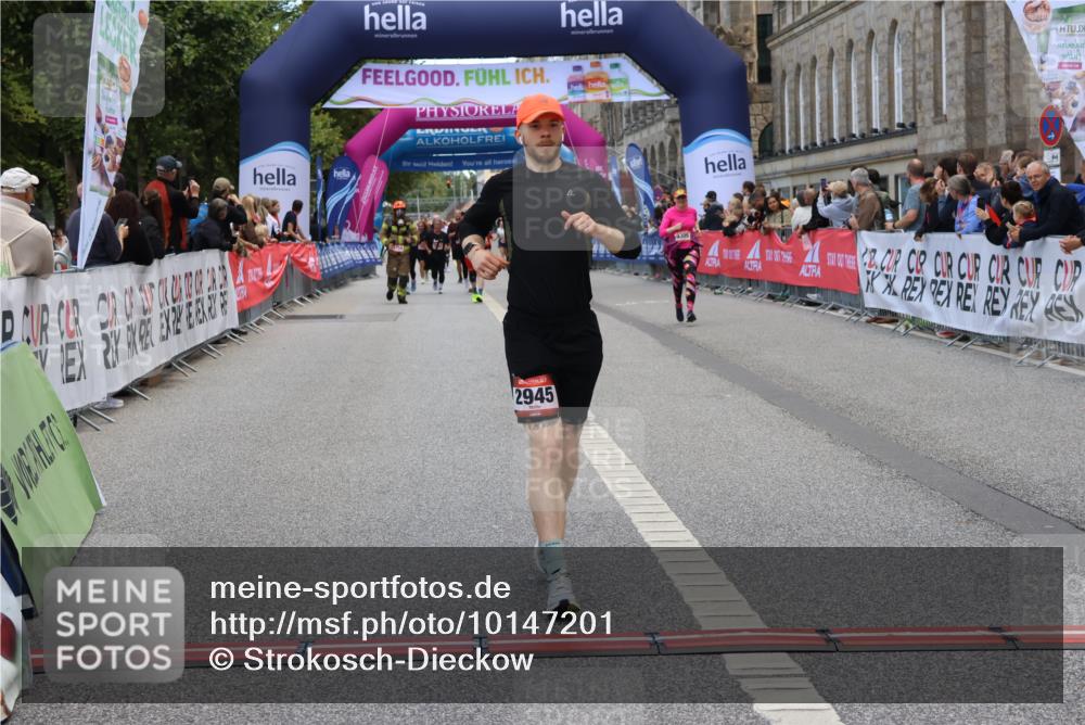 06.09.2026 - CURREX Alsterlauf Strokosch-Dieckow http://msf.ph/oto/10147201 06.09.2026 10:23:18 Ziel 2945, 3305, 4093, 4094, 4918, 5980, 6387 meine-sportfotos.de