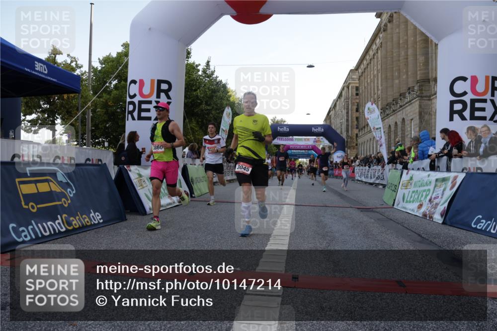 06.09.2026 - CURREX Alsterlauf Yannick Fuchs http://msf.ph/oto/10147214 06.09.2026 09:48:26 Ziel 2189, 2746, 2796, 3045, 3860, 3977, 4254, 4690, 4774, 5153, 5311, 5868, 6040 meine-sportfotos.de