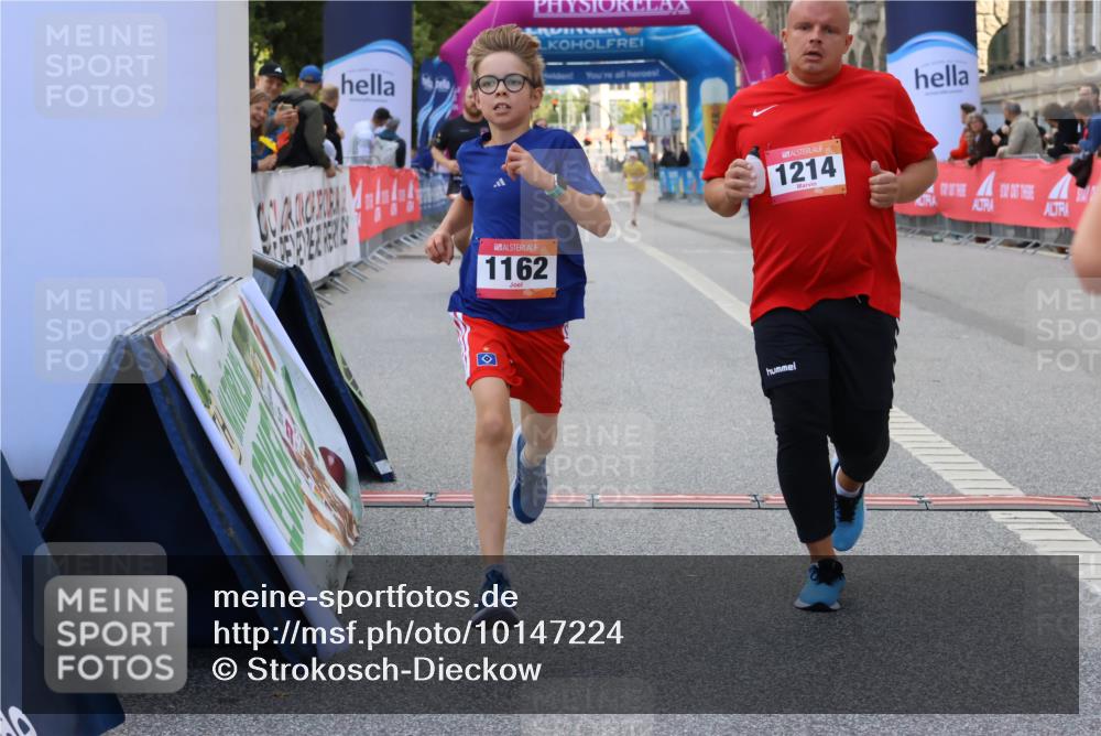 06.09.2026 - CURREX Alsterlauf Strokosch-Dieckow http://msf.ph/oto/10147224 06.09.2026 11:56:14 Ziel 1131, 1162, 1214, 8285, 8312 meine-sportfotos.de