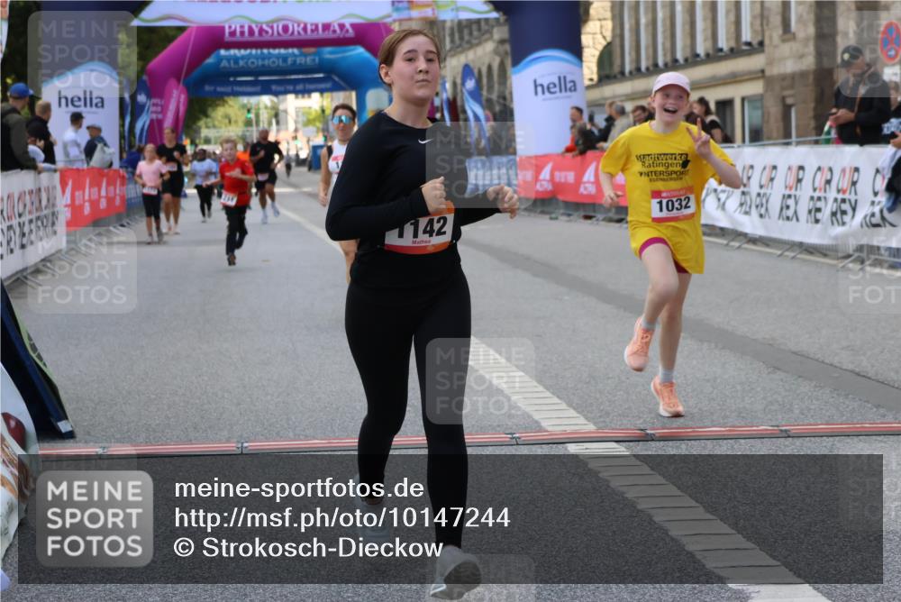 06.09.2026 - CURREX Alsterlauf Strokosch-Dieckow http://msf.ph/oto/10147244 06.09.2026 11:56:24 Ziel 1032, 1103, 1142, 1211, 8267 meine-sportfotos.de
