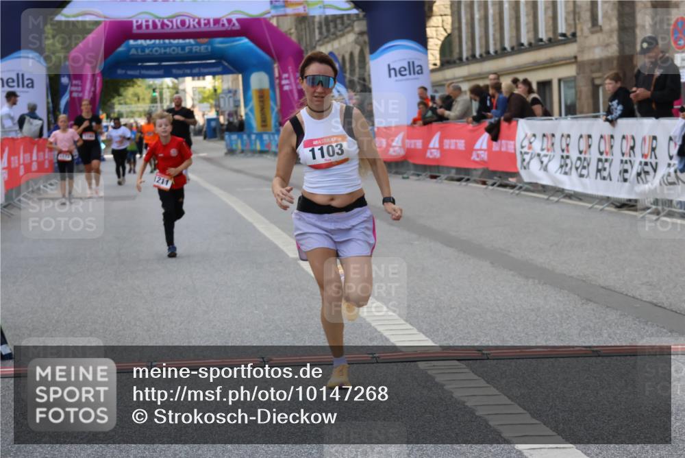 06.09.2026 - CURREX Alsterlauf Strokosch-Dieckow http://msf.ph/oto/10147268 06.09.2026 11:56:26 Ziel 1032, 1103, 1142, 1211, 8267 meine-sportfotos.de