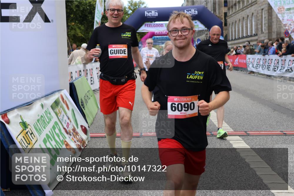 06.09.2026 - CURREX Alsterlauf Strokosch-Dieckow http://msf.ph/oto/10147322 06.09.2026 10:23:45 Ziel 3424, 3578, 3582, 4450, 4659, 6090, 8144 meine-sportfotos.de