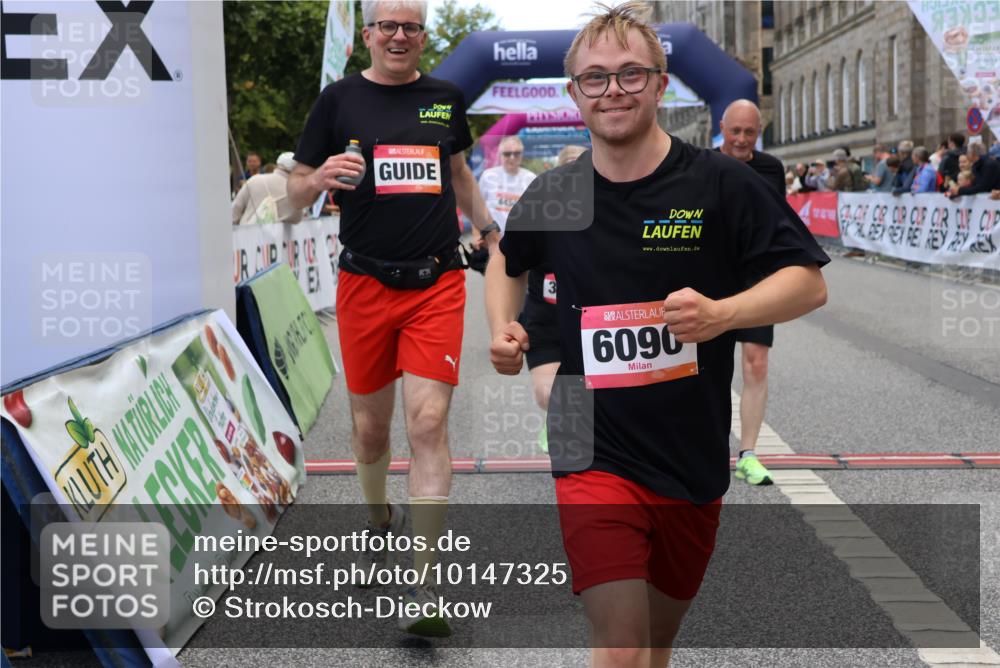 06.09.2026 - CURREX Alsterlauf Strokosch-Dieckow http://msf.ph/oto/10147325 06.09.2026 10:23:45 Ziel 3424, 3578, 3582, 4450, 4659, 6090, 8144 meine-sportfotos.de