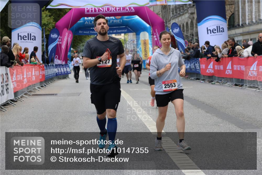 06.09.2026 - CURREX Alsterlauf Strokosch-Dieckow http://msf.ph/oto/10147355 06.09.2026 10:23:58 Ziel 2127, 2152, 2276, 2553, 5817, 6167 meine-sportfotos.de