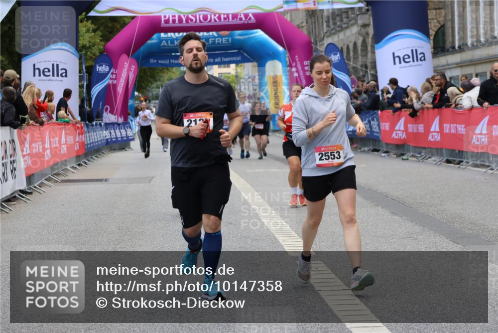 06.09.2026 - CURREX Alsterlauf Strokosch-Dieckow http://msf.ph/oto/10147358 06.09.2026 10:23:58 Ziel 2127, 2152, 2276, 2553, 5817, 6167 meine-sportfotos.de