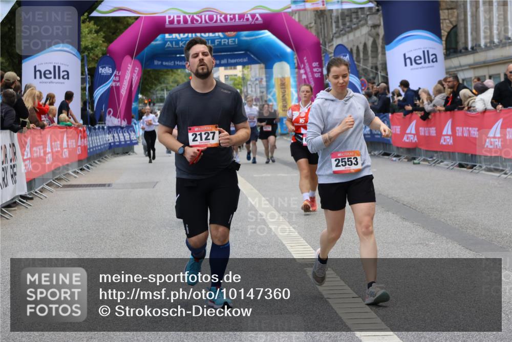 06.09.2026 - CURREX Alsterlauf Strokosch-Dieckow http://msf.ph/oto/10147360 06.09.2026 10:23:58 Ziel 2127, 2152, 2276, 2553, 5817, 6167 meine-sportfotos.de