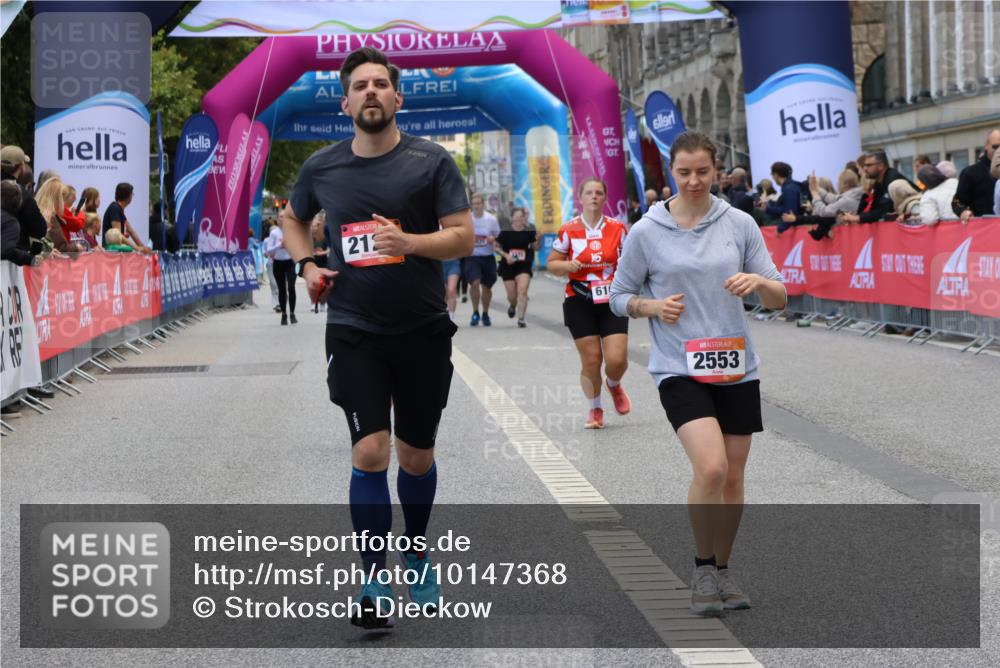 06.09.2026 - CURREX Alsterlauf Strokosch-Dieckow http://msf.ph/oto/10147368 06.09.2026 10:23:58 Ziel 2127, 2152, 2276, 2553, 5817, 6167 meine-sportfotos.de