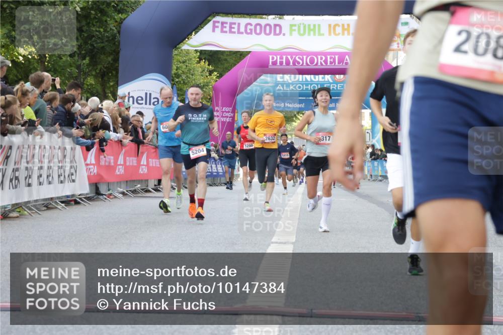 06.09.2026 - CURREX Alsterlauf Yannick Fuchs http://msf.ph/oto/10147384 06.09.2026 09:48:43 Ziel 2081, 2088, 2480, 3008, 4359, 5204, 5245, 5450, 5941, 6061, 6198, 6317, 6481, 8188, 8223 meine-sportfotos.de