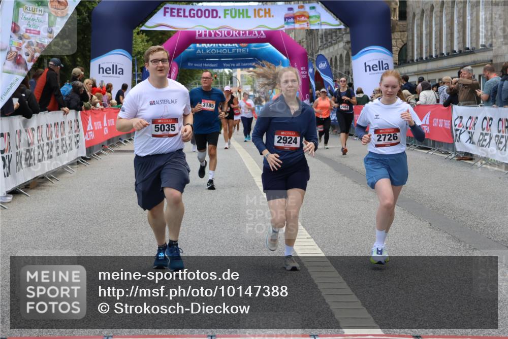 06.09.2026 - CURREX Alsterlauf Strokosch-Dieckow http://msf.ph/oto/10147388 06.09.2026 10:24:09 Ziel 2276, 2726, 2924, 3183, 3185, 4271, 5035, 6167 meine-sportfotos.de