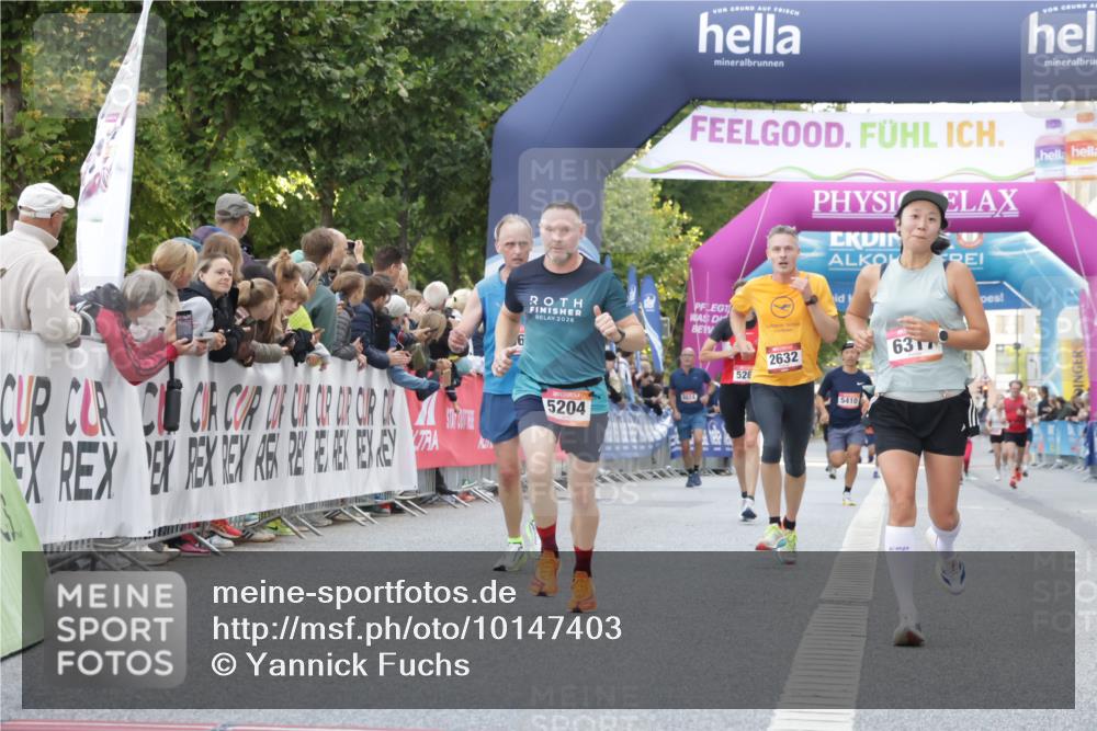 06.09.2026 - CURREX Alsterlauf Yannick Fuchs http://msf.ph/oto/10147403 06.09.2026 09:48:45 Ziel 2081, 2088, 2480, 2632, 3008, 4359, 5204, 5245, 5450, 5941, 6061, 6198, 6317, 8223 meine-sportfotos.de