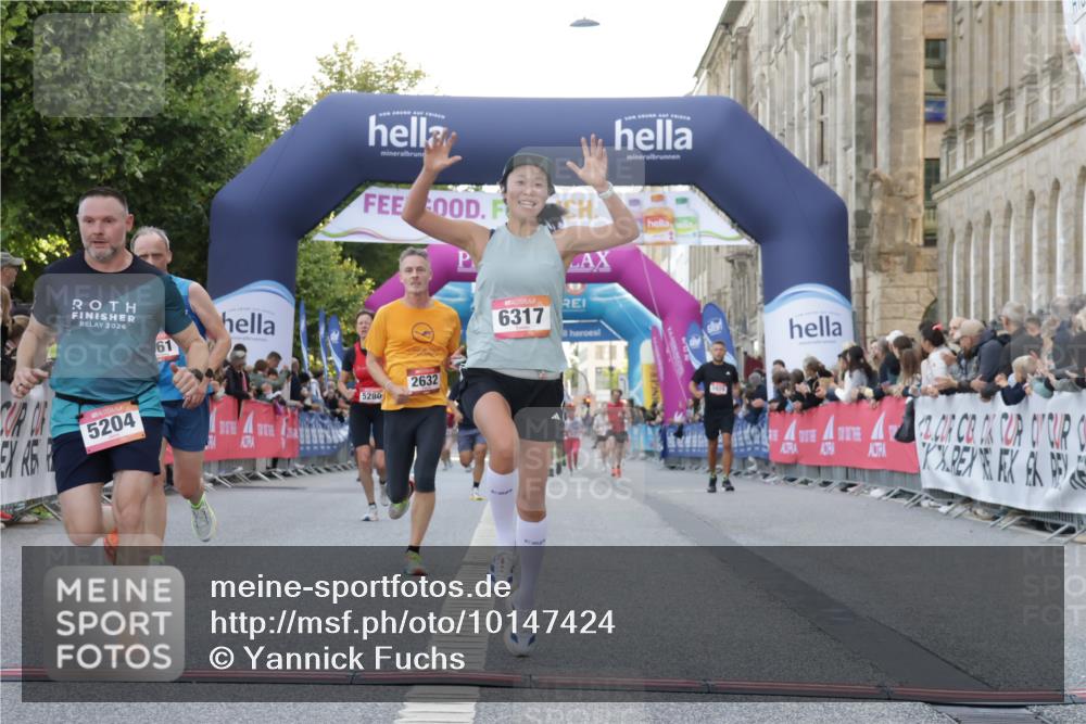 06.09.2026 - CURREX Alsterlauf Yannick Fuchs http://msf.ph/oto/10147424 06.09.2026 09:48:46 Ziel 2081, 2088, 2480, 2632, 3008, 4359, 5204, 5245, 5280, 5410, 5450, 5941, 6061, 6198, 6317, 8223 meine-sportfotos.de