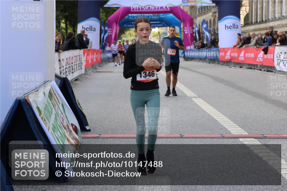 06.09.2026 - CURREX Alsterlauf Strokosch-Dieckow http://msf.ph/oto/10147488 06.09.2026 11:57:18 Ziel 1067, 1129, 1345, 1346, 8138 meine-sportfotos.de