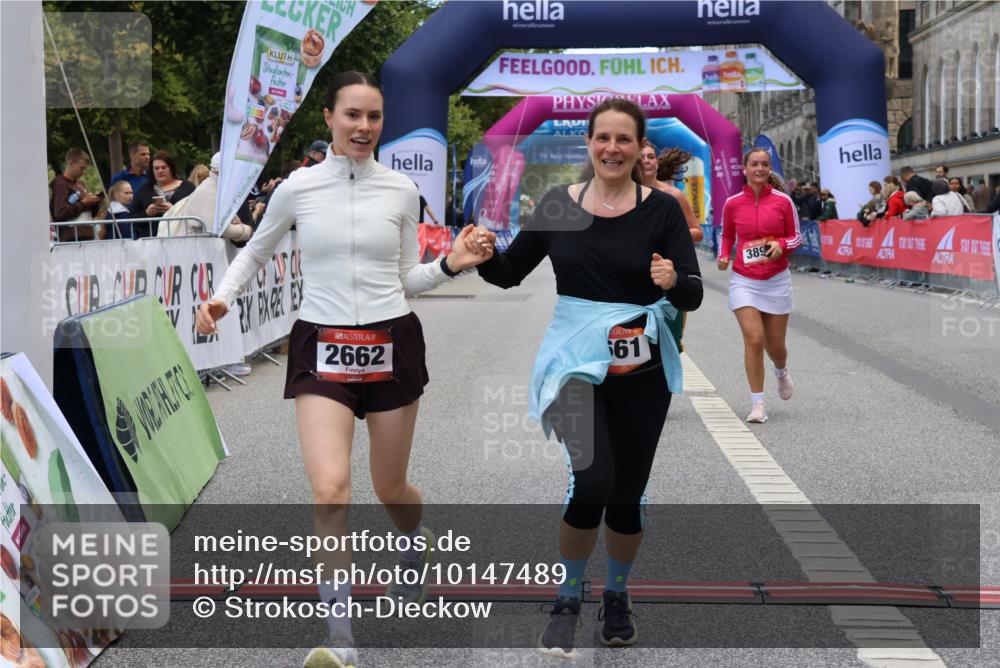 06.09.2026 - CURREX Alsterlauf Strokosch-Dieckow http://msf.ph/oto/10147489 06.09.2026 10:24:27 Ziel 2662, 3856, 3899, 3900, 5604, 5842 meine-sportfotos.de