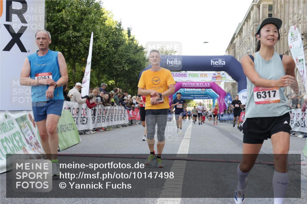 06.09.2026 - CURREX Alsterlauf Yannick Fuchs http://msf.ph/oto/10147498 06.09.2026 09:48:49 Ziel 2480, 2632, 3008, 5204, 5280, 5410, 6061, 6317 meine-sportfotos.de