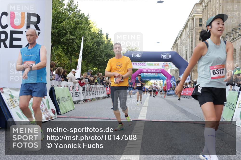 06.09.2026 - CURREX Alsterlauf Yannick Fuchs http://msf.ph/oto/10147508 06.09.2026 09:48:49 Ziel 2480, 2632, 3008, 5204, 5280, 5410, 6061, 6317 meine-sportfotos.de