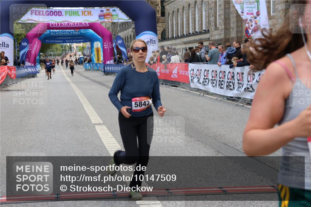 06.09.2026 - CURREX Alsterlauf Strokosch-Dieckow http://msf.ph/oto/10147509 06.09.2026 10:24:31 Ziel 2662, 3899, 3900, 5604, 5842 meine-sportfotos.de