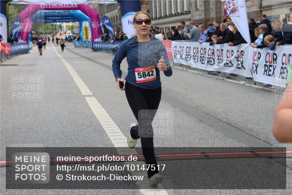 06.09.2026 - CURREX Alsterlauf Strokosch-Dieckow http://msf.ph/oto/10147517 06.09.2026 10:24:31 Ziel 2662, 3899, 3900, 5604, 5842 meine-sportfotos.de