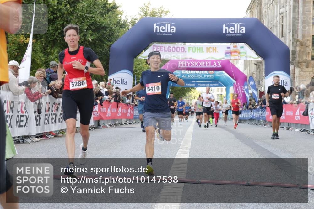 06.09.2026 - CURREX Alsterlauf Yannick Fuchs http://msf.ph/oto/10147538 06.09.2026 09:48:50 Ziel 2480, 2632, 3008, 5204, 5280, 5410, 6061, 6317 meine-sportfotos.de