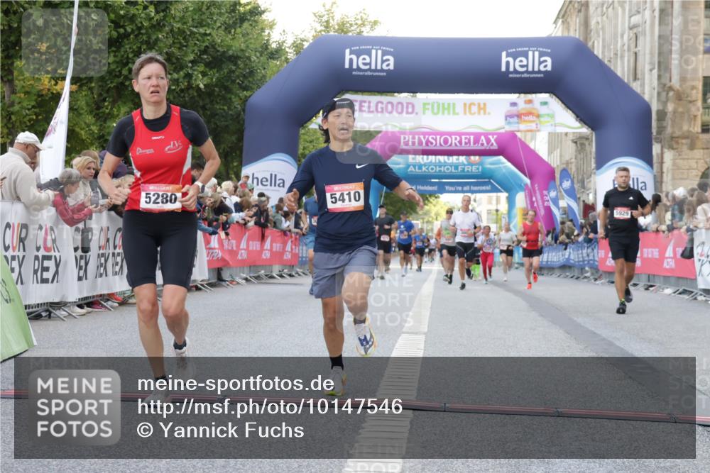 06.09.2026 - CURREX Alsterlauf Yannick Fuchs http://msf.ph/oto/10147546 06.09.2026 09:48:51 Ziel 2632, 3008, 3074, 5204, 5280, 5410, 5929, 6061, 6317 meine-sportfotos.de