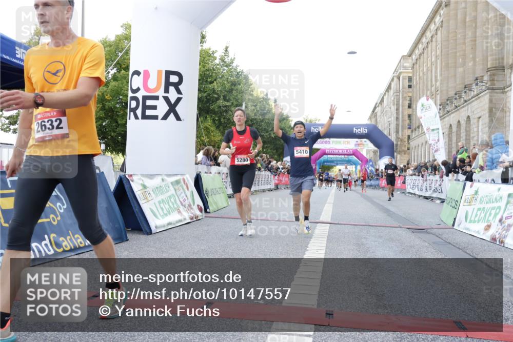 06.09.2026 - CURREX Alsterlauf Yannick Fuchs http://msf.ph/oto/10147557 06.09.2026 09:48:51 Ziel 2632, 3008, 3074, 5204, 5280, 5410, 5929, 6061, 6317 meine-sportfotos.de