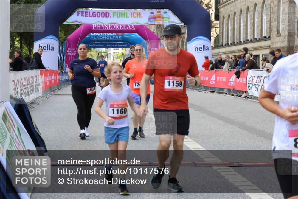 06.09.2026 - CURREX Alsterlauf Strokosch-Dieckow http://msf.ph/oto/10147576 06.09.2026 11:57:52 Ziel 1036, 1075, 1084, 1139, 1159, 1160, 1241, 1246, 8090 meine-sportfotos.de
