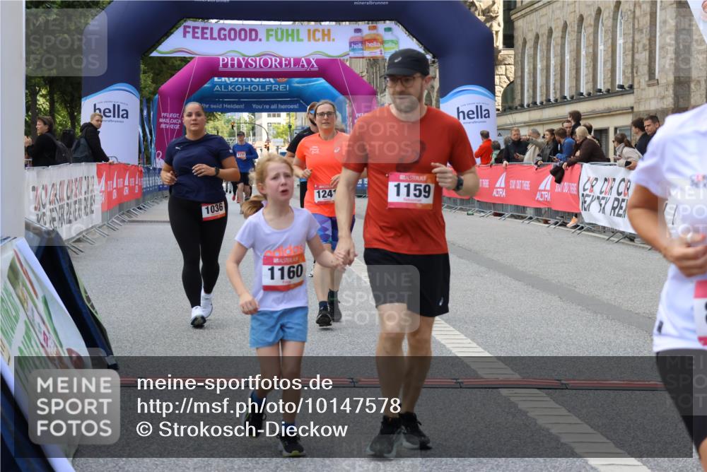 06.09.2026 - CURREX Alsterlauf Strokosch-Dieckow http://msf.ph/oto/10147578 06.09.2026 11:57:52 Ziel 1036, 1075, 1084, 1139, 1159, 1160, 1241, 1246, 8090 meine-sportfotos.de
