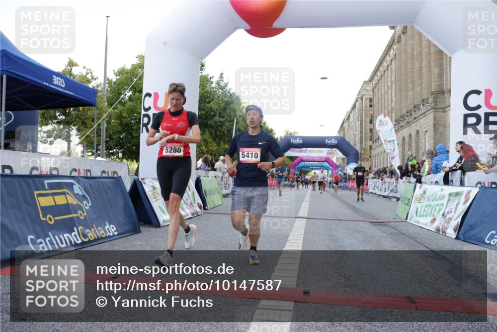 06.09.2026 - CURREX Alsterlauf Yannick Fuchs http://msf.ph/oto/10147587 06.09.2026 09:48:52 Ziel 2632, 3008, 3074, 5204, 5280, 5410, 5929, 6061, 6317 meine-sportfotos.de