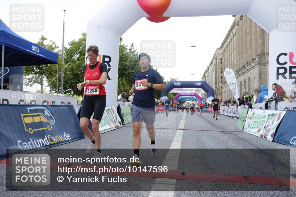 06.09.2026 - CURREX Alsterlauf Yannick Fuchs http://msf.ph/oto/10147596 06.09.2026 09:48:52 Ziel 2632, 3008, 3074, 5204, 5280, 5410, 5929, 6061, 6317 meine-sportfotos.de